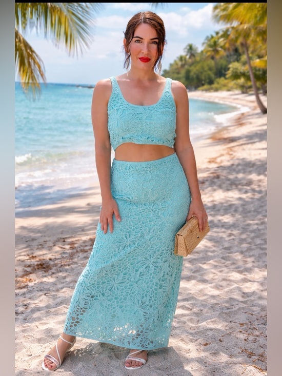 House of Harlow 1960 Dresses & Skirts - House of Harlow 1960 Aqua Crochet Midi Dress